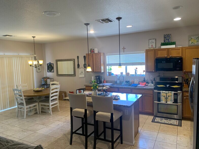 Building Photo - 3864 S Emery