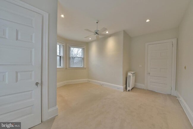 Building Photo - 8306 Crittenden St