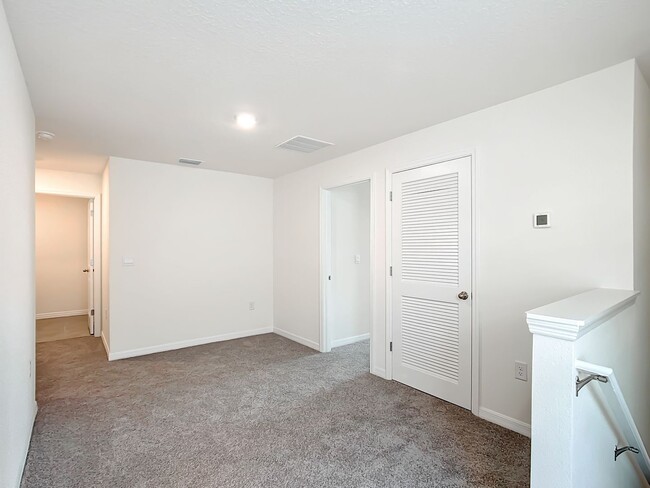 Building Photo - NEW HOME: 5/3: OCALA CROSSINGS SOUTH