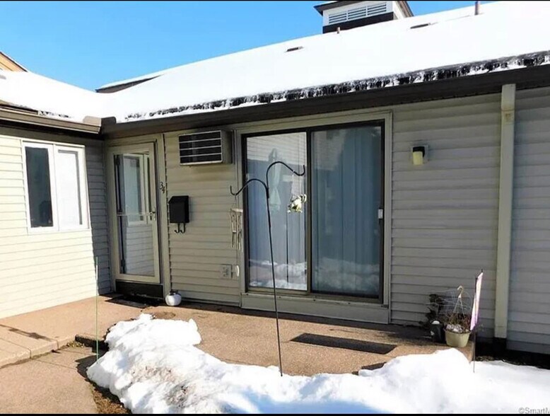 Primary Photo - 165 South St
