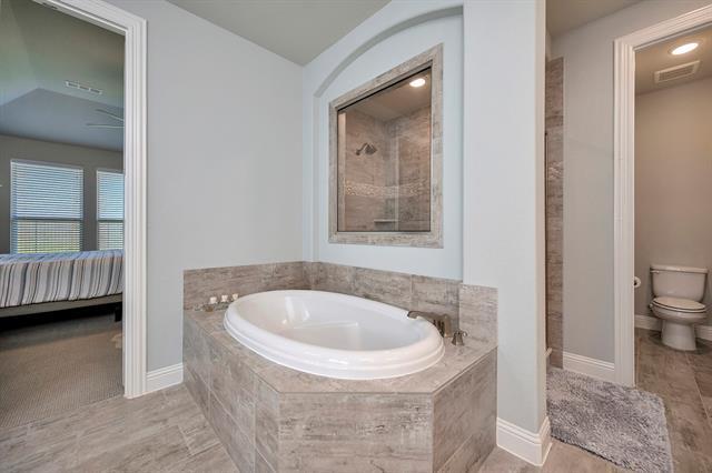 Building Photo - 1129 Highpoint Way