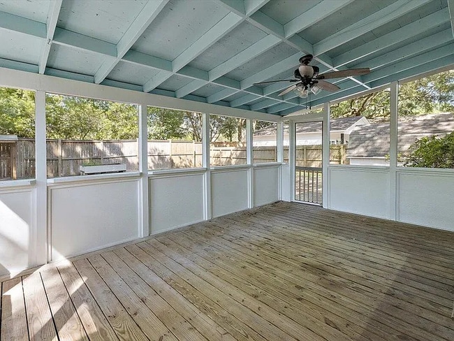 Building Photo - 1431 Glencoe Dr
