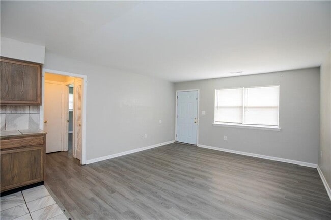 Building Photo - 1309 S Washington Ave