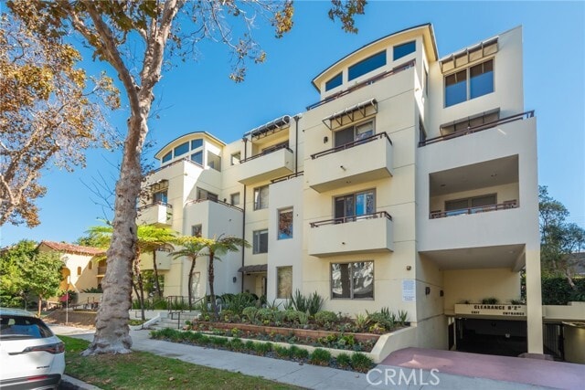 Primary Photo - 130 N Swall Dr