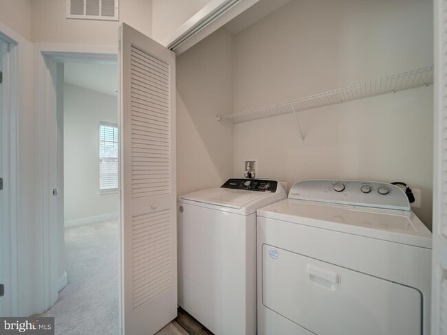 Building Photo - 9502 Autumn Berry Pl