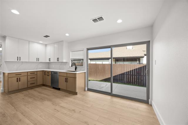 Building Photo - 2116 Trellis Pl