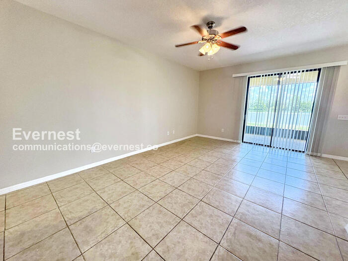 Building Photo - 2318 Sebago Dr