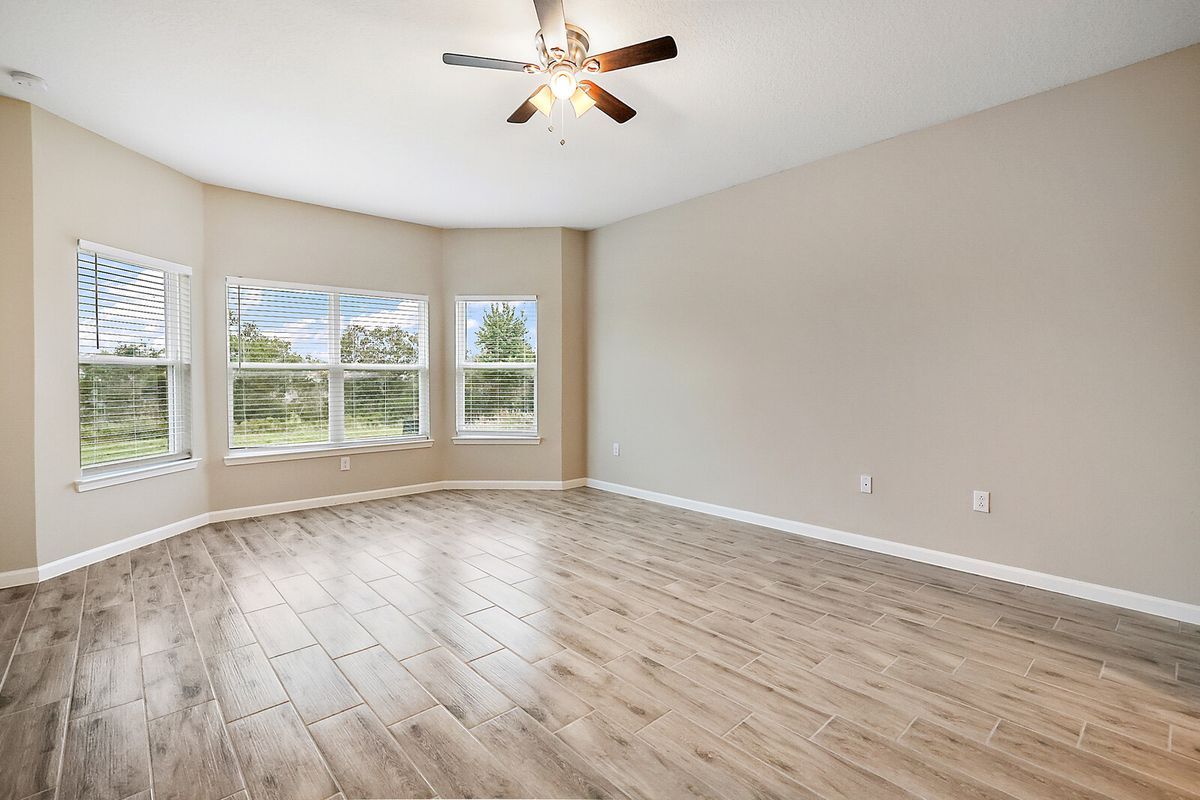 Building Photo - 615 Avila Pl