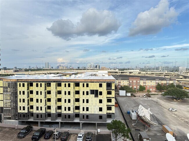 Building Photo - 3525 Sage Rd