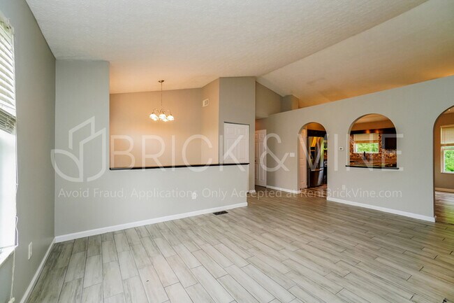 Building Photo - 1628 Westmeadow Drive