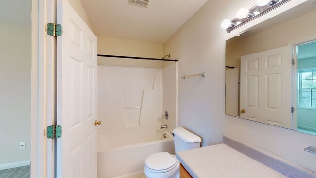 Building Photo - 504 Sumrell Way