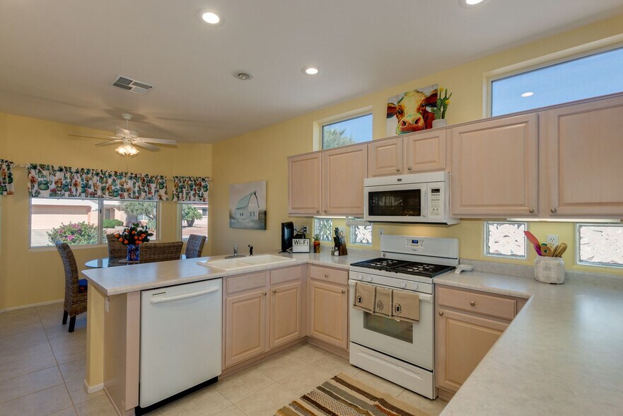Building Photo - 15349 W Ganado Dr