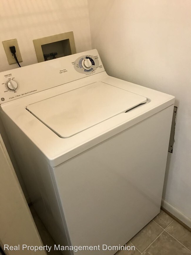 Building Photo - 2 br, 2 bath House - 3956 Palomino Drive #203