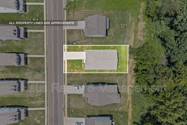 Building Photo - 1145 Ross Farms Blvd