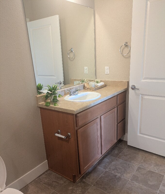 Building Photo - 14301 E Tennessee Ave