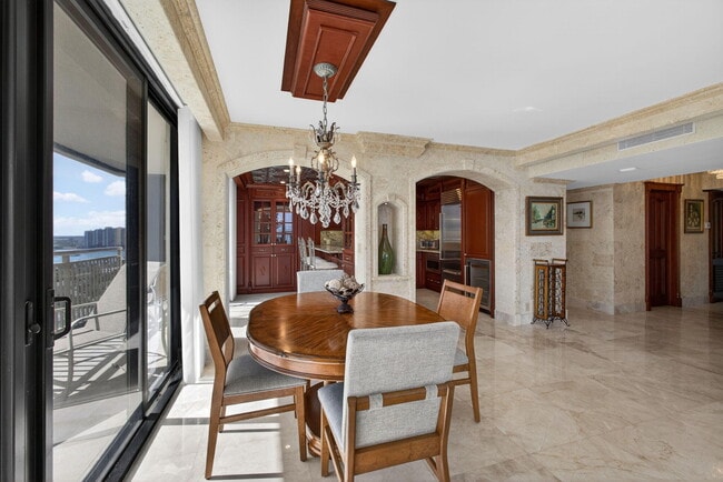 Building Photo - 3400 N Ocean Dr