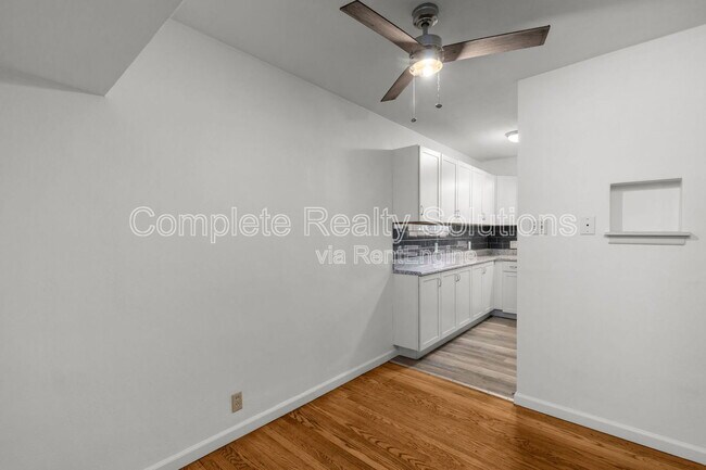 Building Photo - 7876 Big Bend Blvd