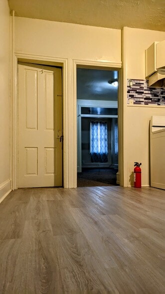 Building Photo - 730 Kohn St