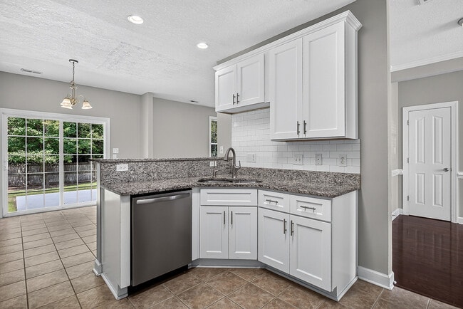 Building Photo - 217 Stagecoach Dr
