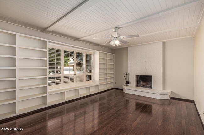 Building Photo - 5109 E Kathleen Rd