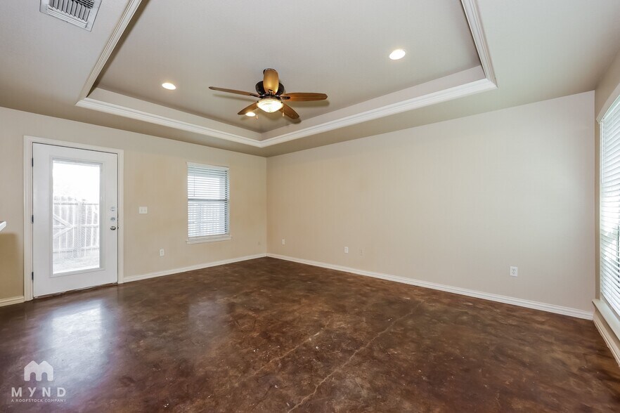 Building Photo - 110 Jolin Ln