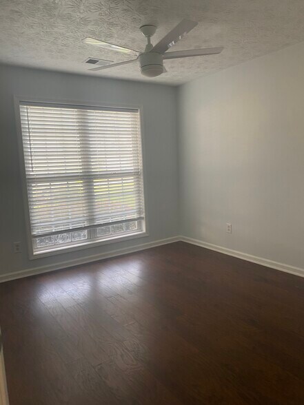 Bedroom - 327 Lee Miller Dr