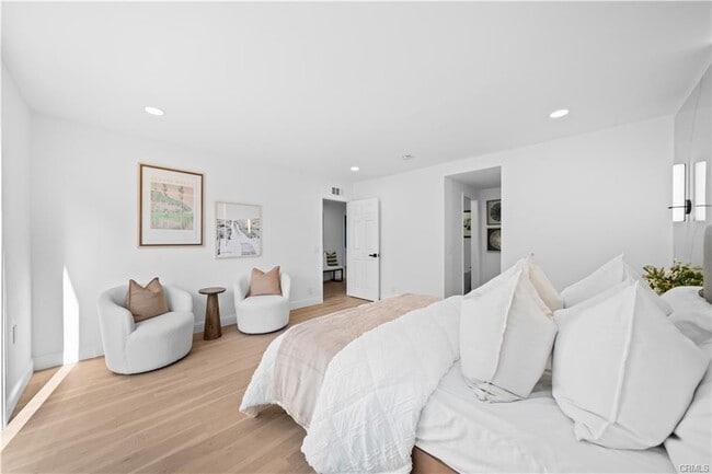 Building Photo - 553 Sturgeon Dr