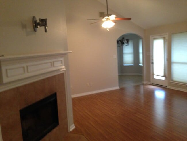 Building Photo - 4108 N Summercrest Loop