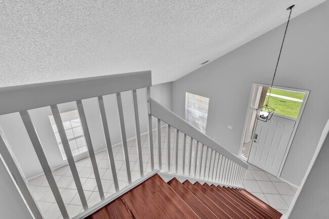 Building Photo - 22492 Middletown Dr