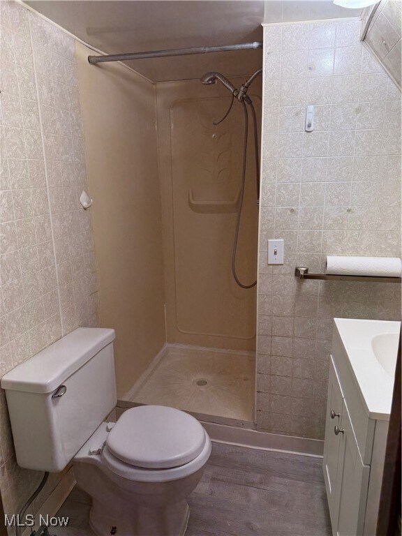 Building Photo - 15809 Montrose Ave