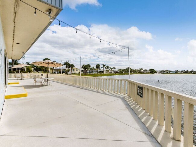 Building Photo - 7443 43rd Way N