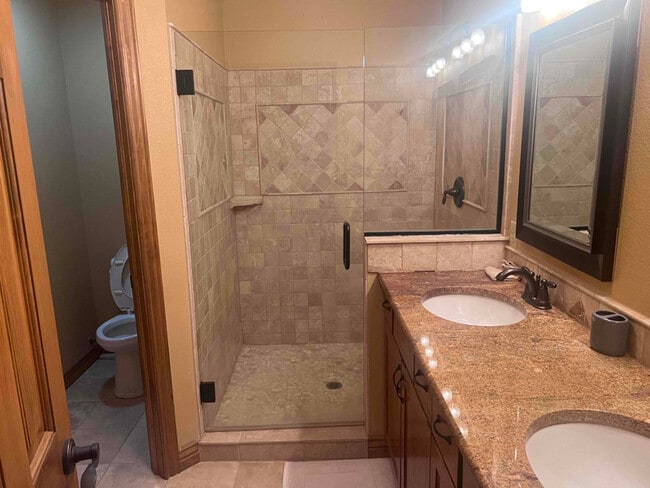 Building Photo - 235 Ravenglass Way