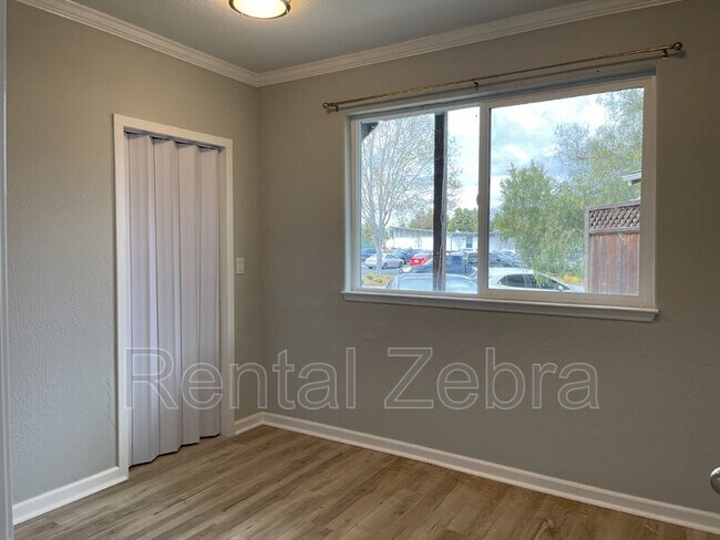 Building Photo - 343 Arlen Dr
