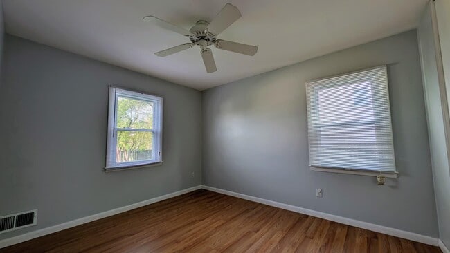 Building Photo - 605 Shirley Manor Rd