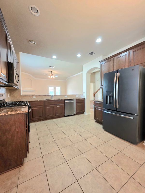 Building Photo - 2215 Conway Cove