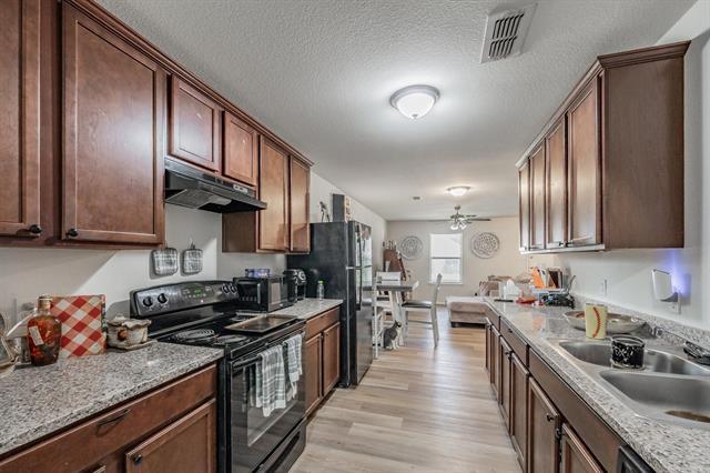 Building Photo - 3809 Spence St