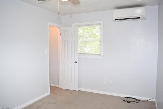 Building Photo - 1312 Sparrow Rd
