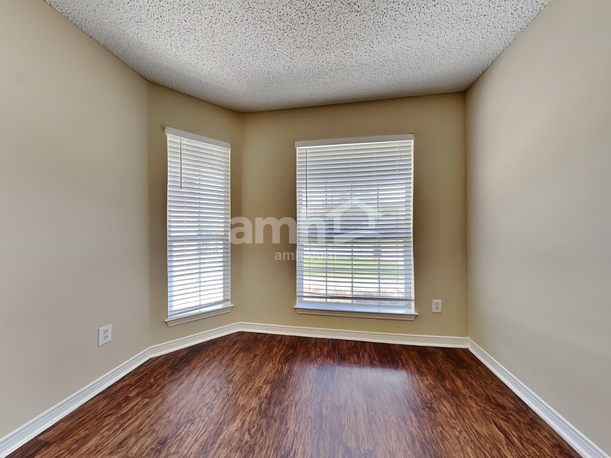 Building Photo - 1288 Summit Oaks Dr W