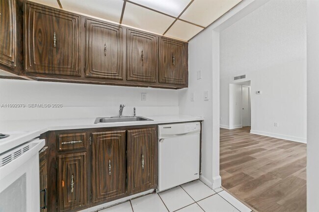 Building Photo - 498 NW 165th St