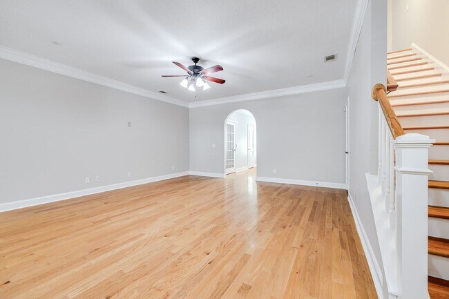 Building Photo - Spacious 4BR Townhome with Elevator in the Heart of Pooler