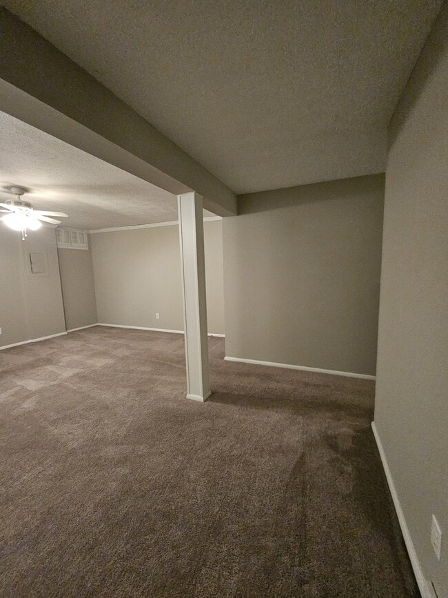 Building Photo - 9459 Timber View Dr