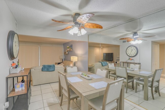 Building Photo - 1082 E Michigan St