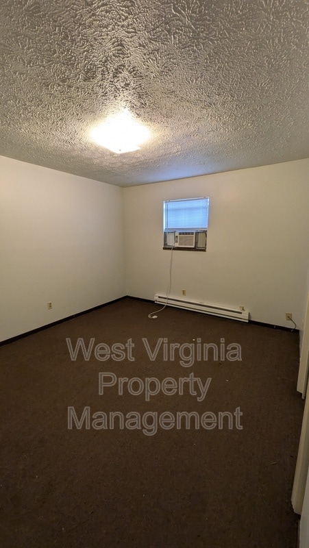 Building Photo - 11 Lair of II