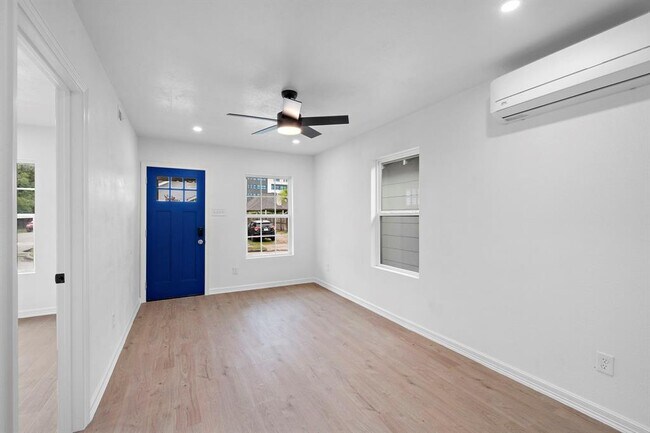 Building Photo - 3521 McIlhenny St