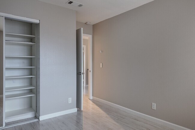 Building Photo - Modern Comfort with Pool & Spa in The Lakes – Solar Equipped Home