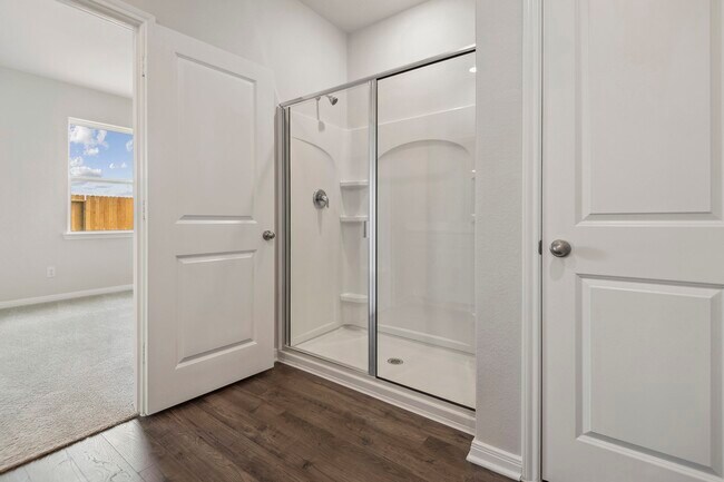 Building Photo - 15814 Berry Hl Dr