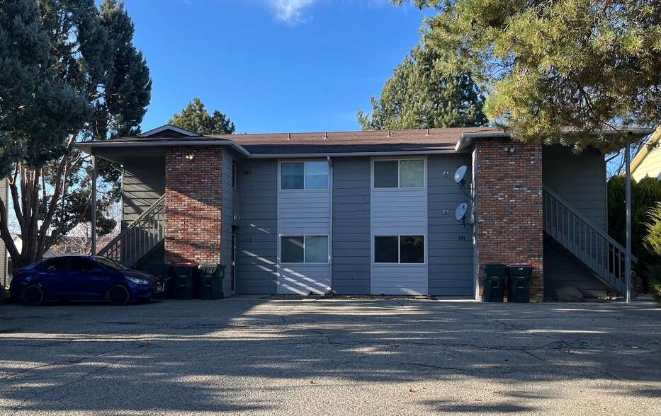 Building Photo - 171 SW 7th Ave