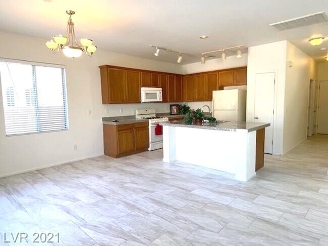 Building Photo - Gated Community! Fabulous 4 Bedrooms Plus Large Loft. One Bed and Bath Downstairs.