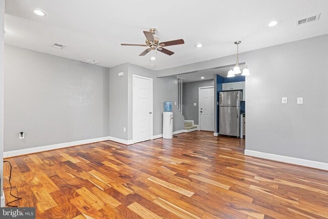 Building Photo - 3029 Heathcote Rd