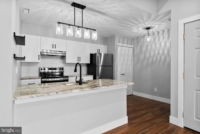 Building Photo - 118 Ashton Ct